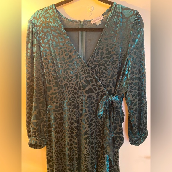 Beautiful Calvin Kline Velvet Wrap Dress - Picture 1 of 6